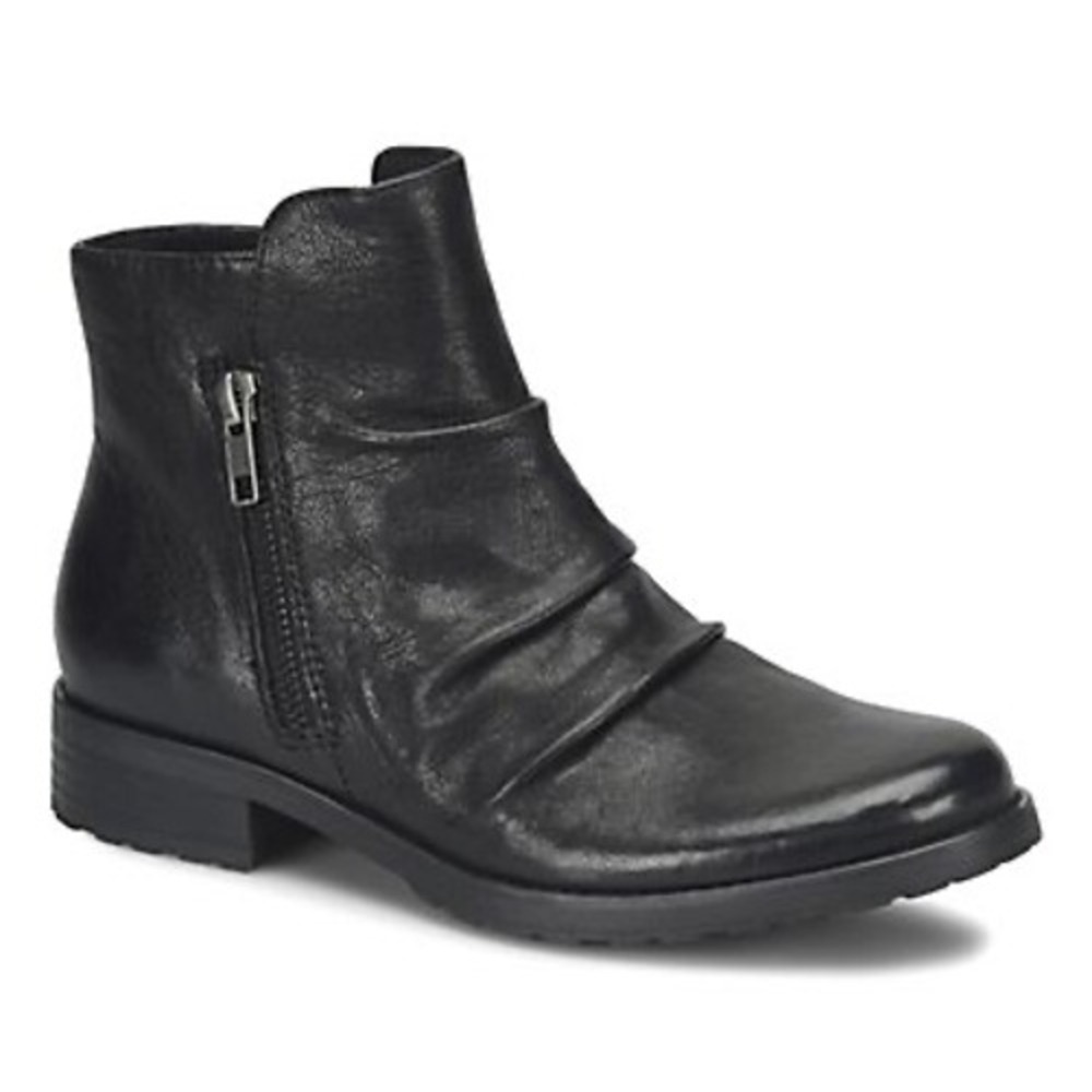 Sofft Ruched Leather Side Zip‎ Bootie - Beckie II Size 6